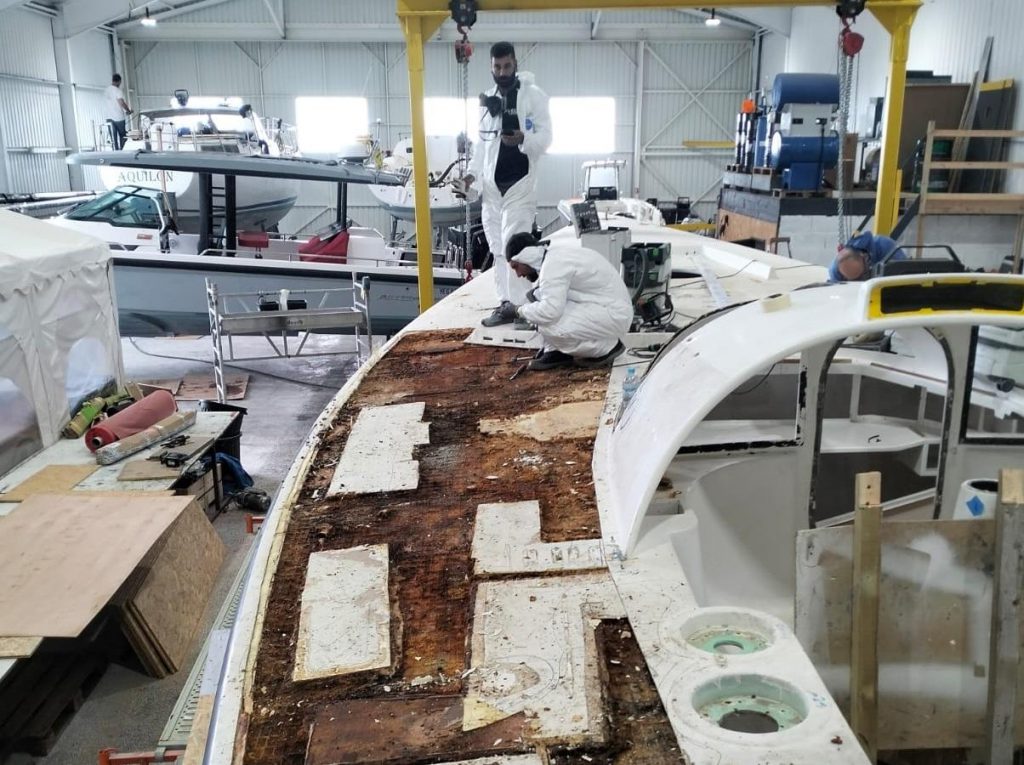 Composite Restoration of a Vendée Globe Legend